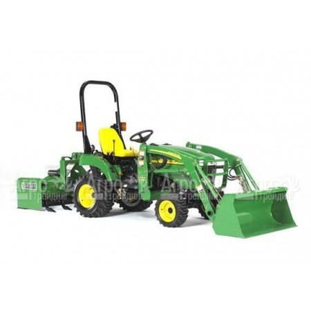 Многофункциональный минитрактор John Deere 2320 в Барнауле